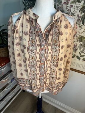Anthropologie Boho Cream Cold-Shoulder Printed Blouse XS